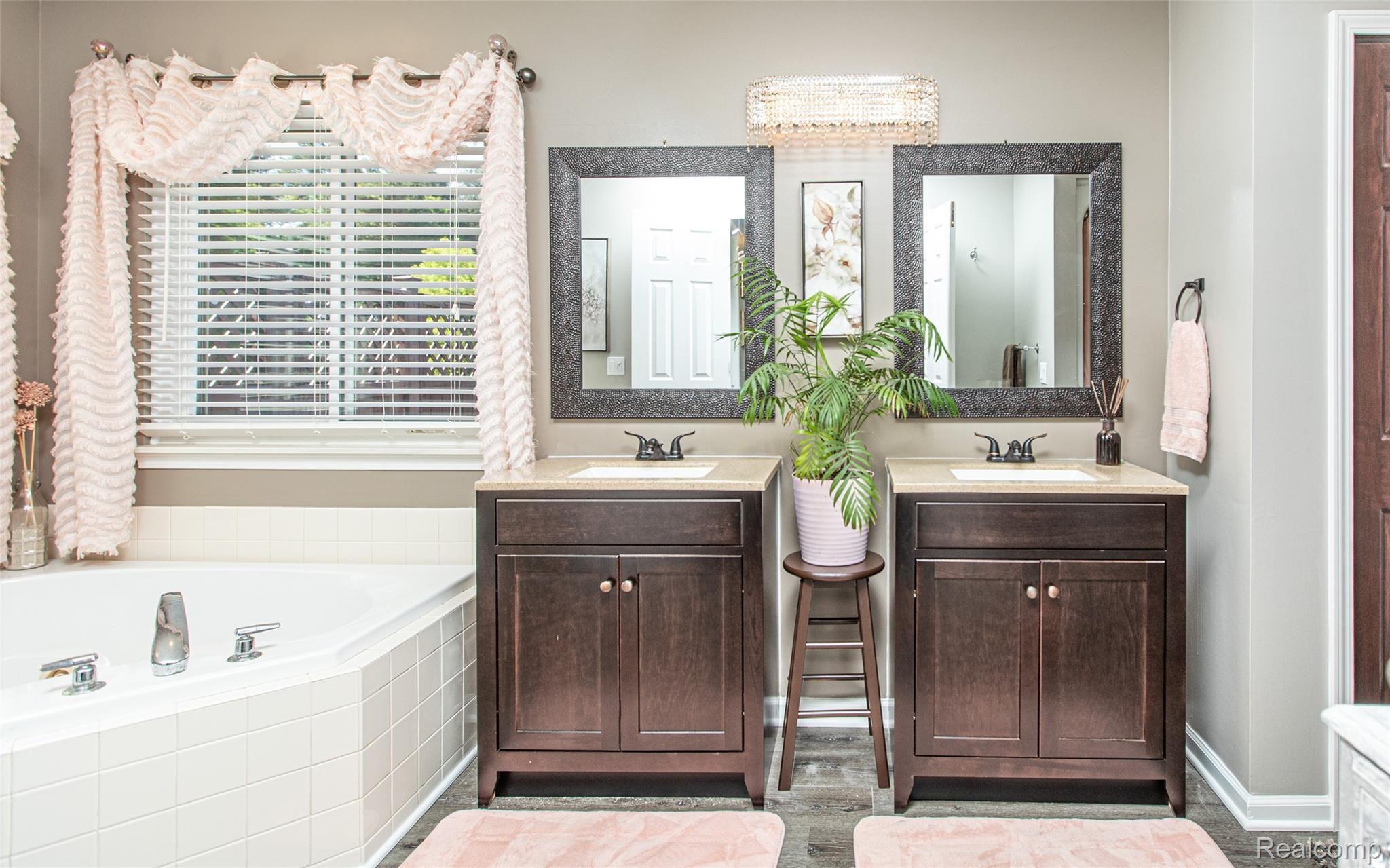 2828 Granger Road Oxford, MI 48371 - Photo 23 of 45 -33.jpg