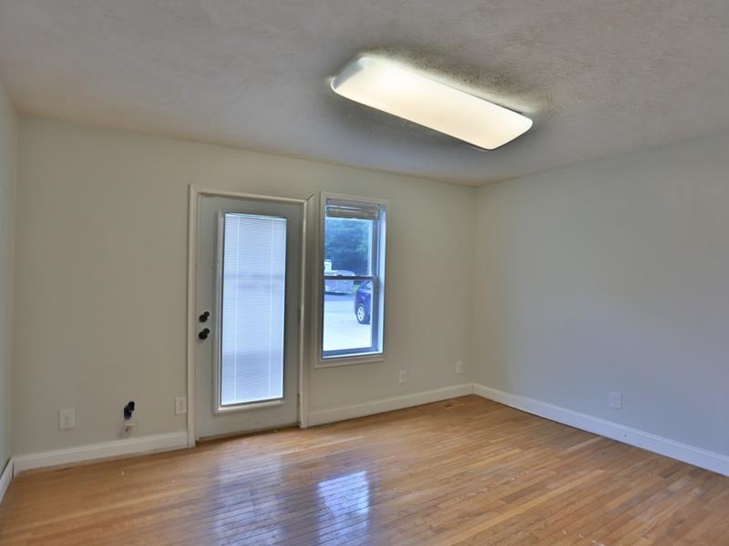 15698 Lin Road Fortville, IN 46040 - Photo 9 of 13 Gallery Image 9