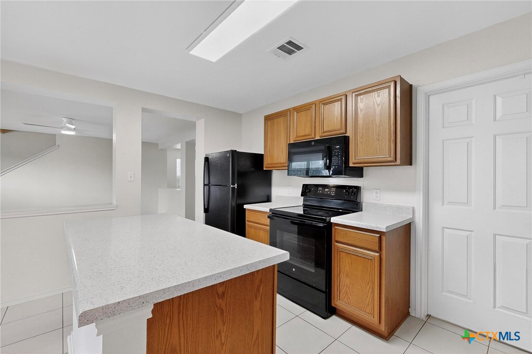 109 Comal Cove Elgin, TX 78621 - Photo 27 of 35