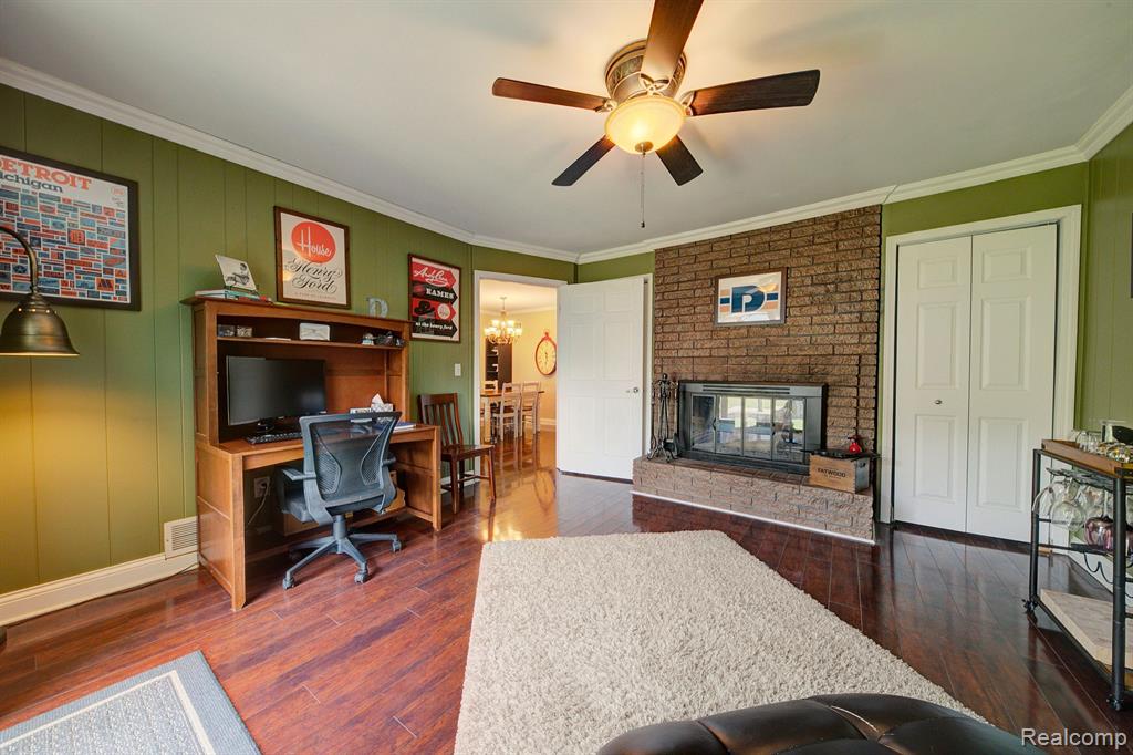 44619 Hanford Road Canton, MI 48187 - Photo 18 of 37