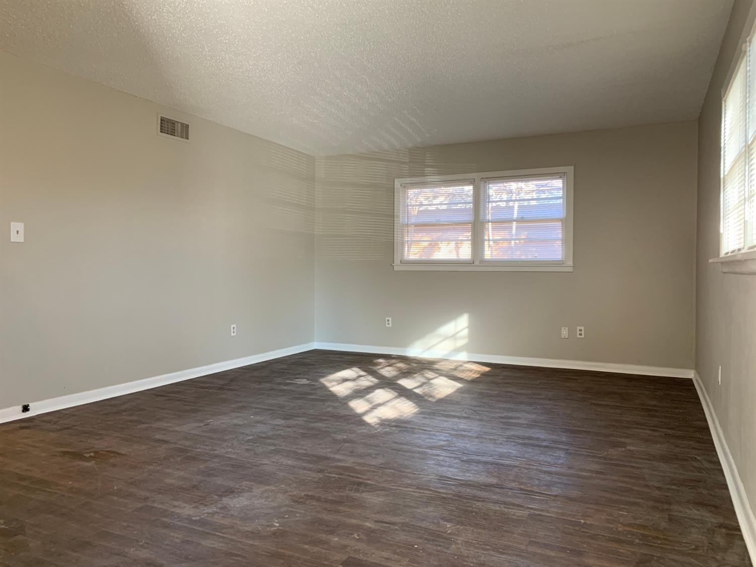 2816 53rd Street Lubbock, TX 79413 - Photo 3 of 15 Photo 3
