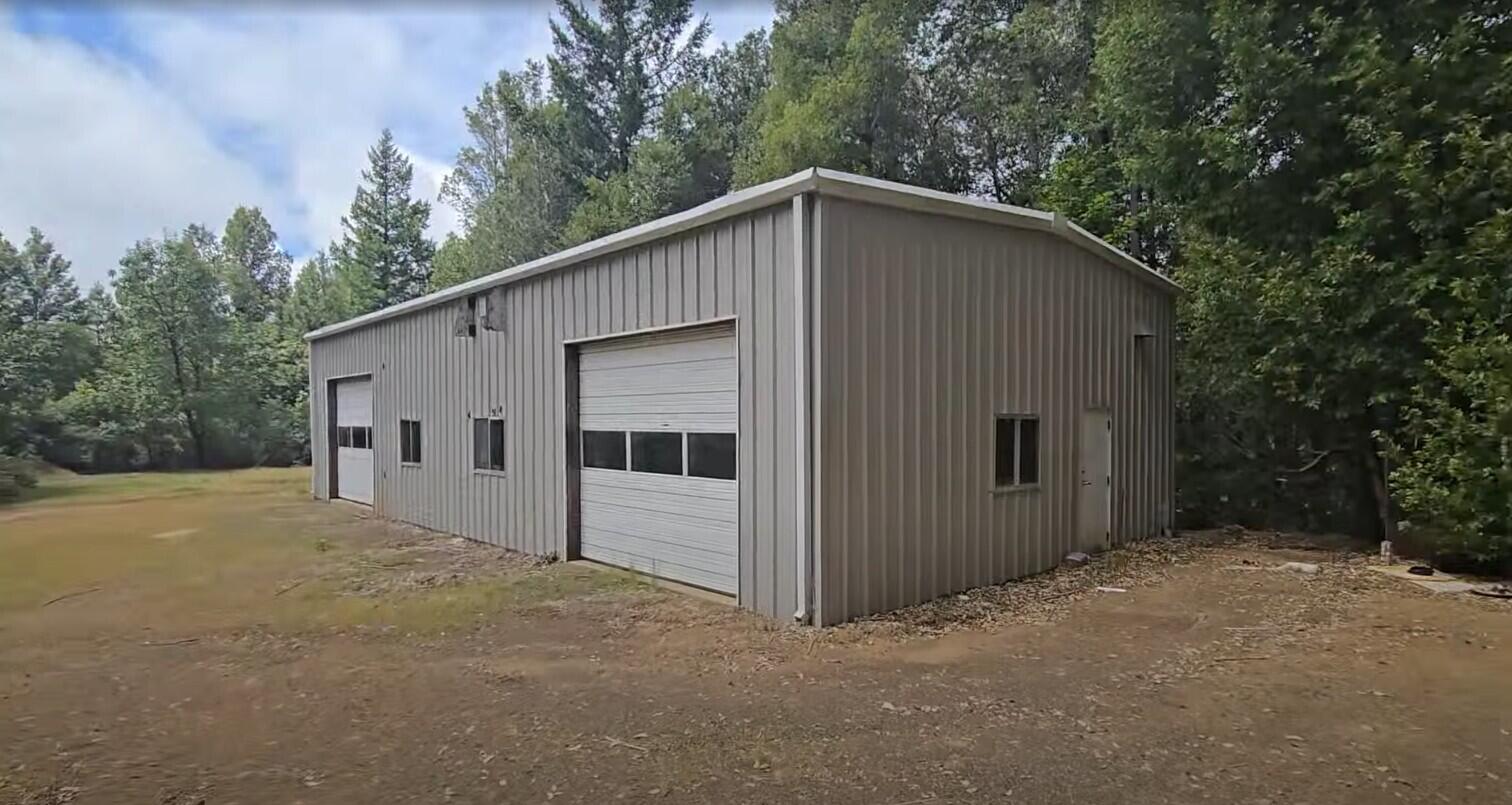 1533 Hungry Gulch Road Whitethorn, CA 95589 - Photo 13 of 34