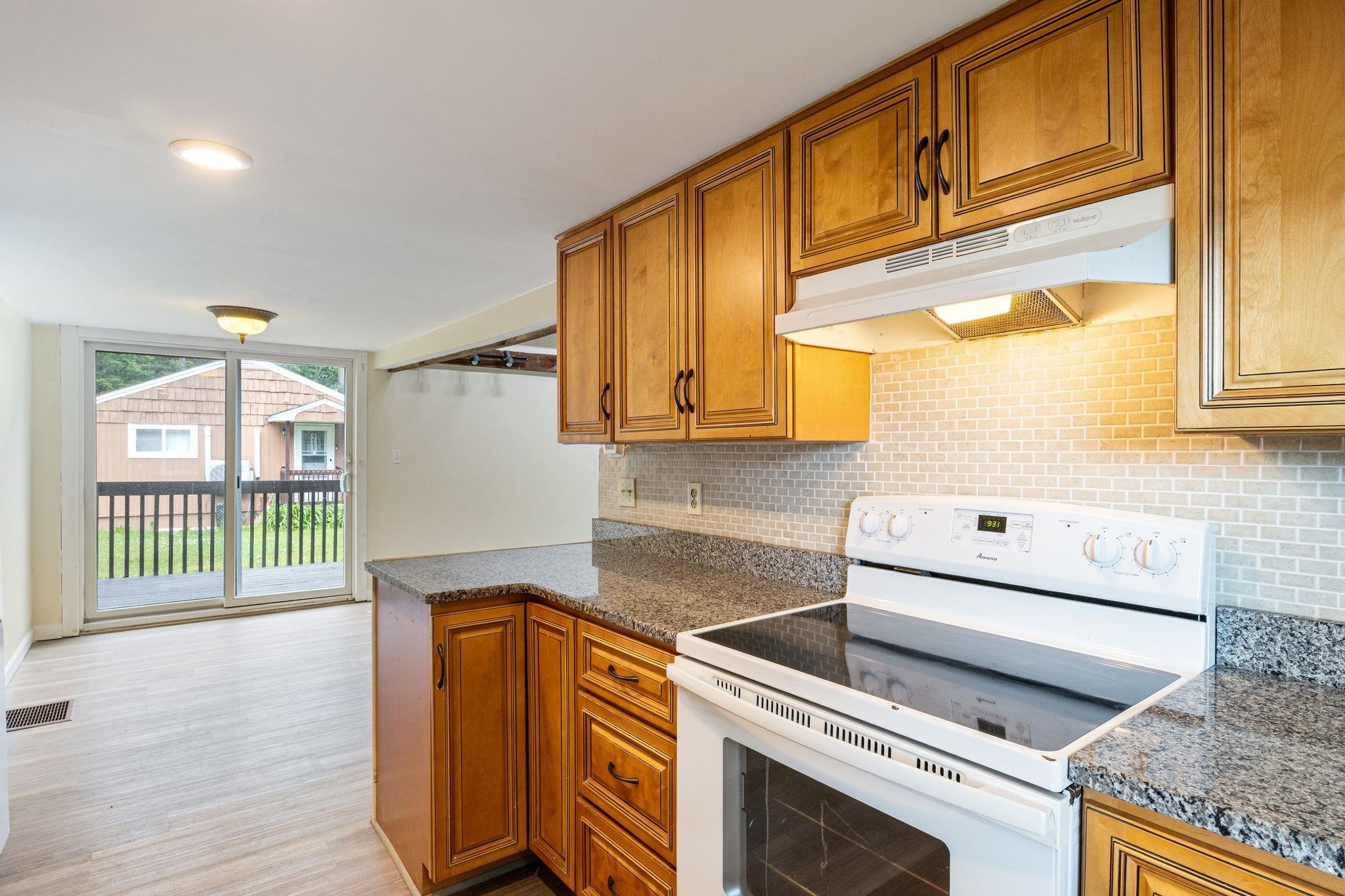 267 Pioneer Road Rye, NH 03870 - Photo 14 of 38