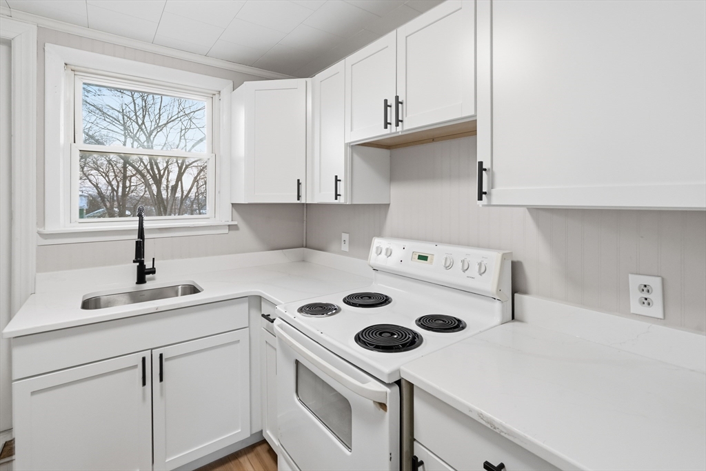 75 Chatham Street, Unit 5 Worcester, MA 01609 - Photo 14 of 16