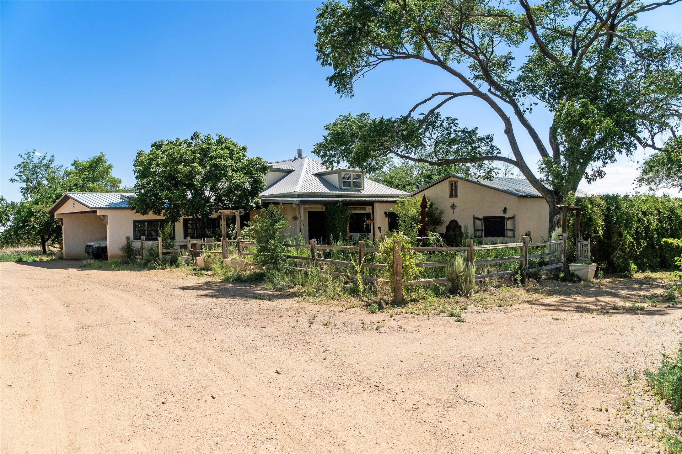 Main House (viewed from the entry driveway)