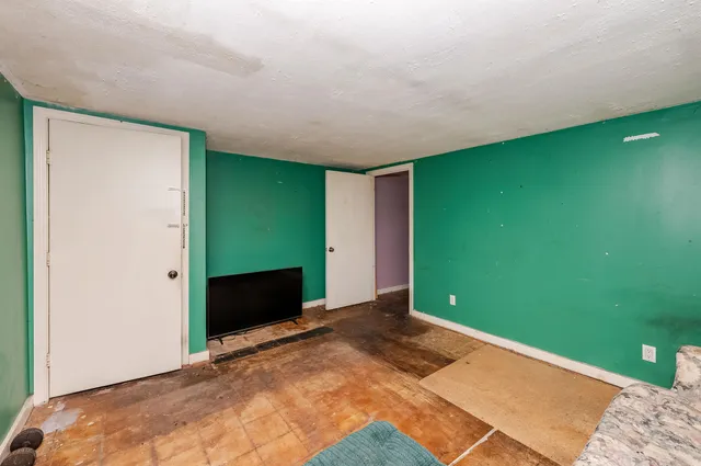 $299,000 | 125 Blackwater Road, Rochester, NH 03867