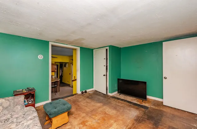 $299,000 | 125 Blackwater Road, Rochester, NH 03867