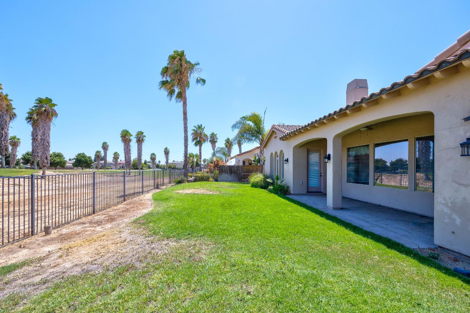 13065 Ridgewood Way Chowchilla, CA 93610 - Photo 2 of 10 Gallery Image 2