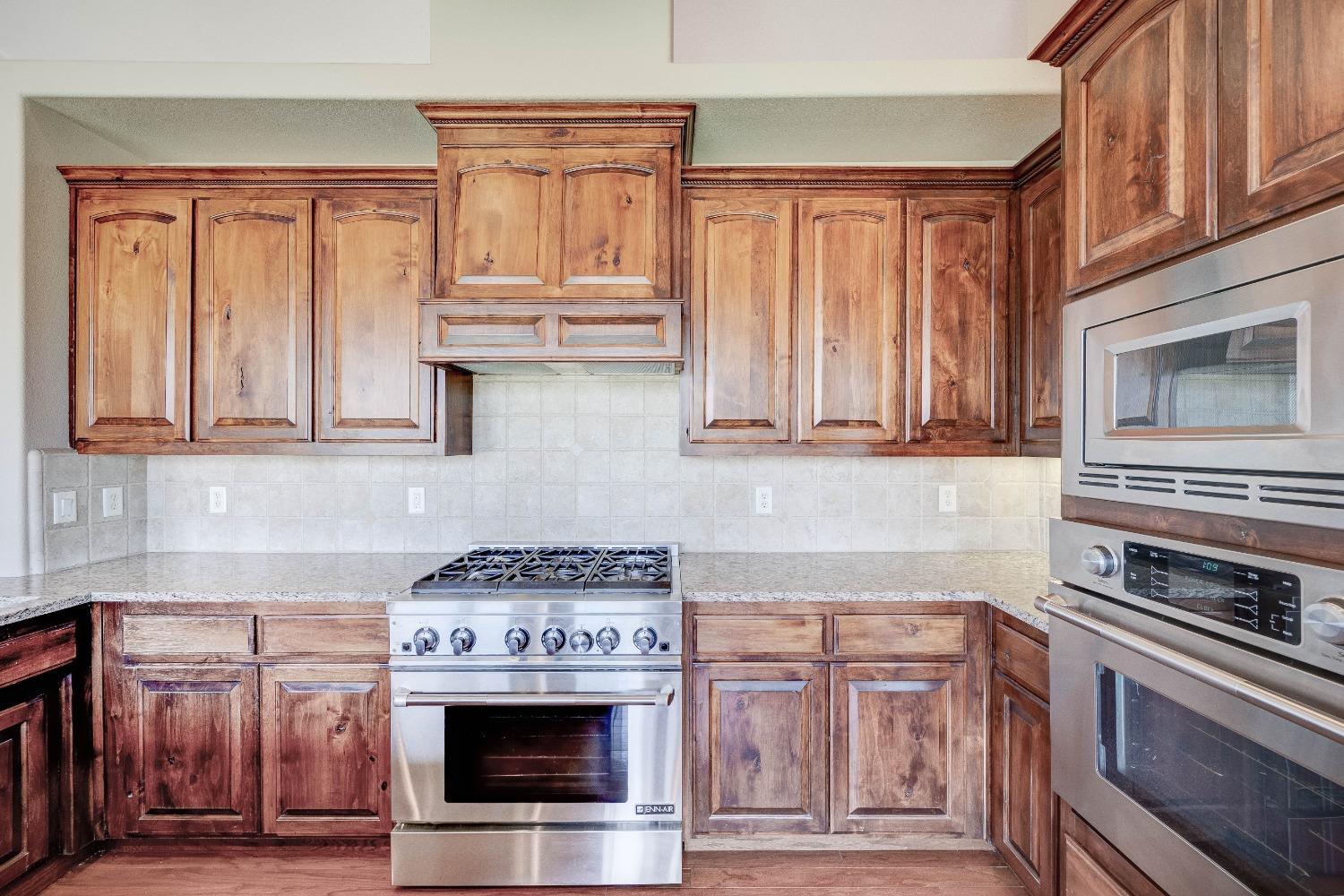 13065 Ridgewood Way Chowchilla, CA 93610 - Photo 4 of 10 Gallery Image 4