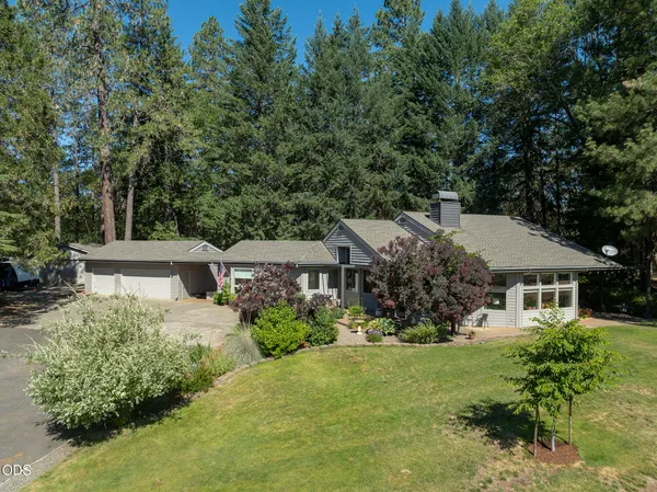 $769,950 | 622 Wildflower Drive, Merlin, OR 97532