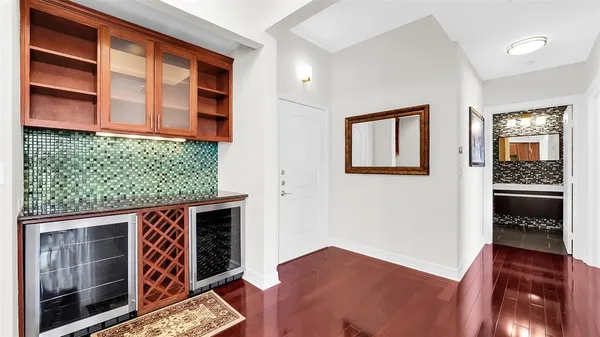 $489,000 | 3225 Turtle Creek Boulevard, Unit 917, Dallas, TX 75219