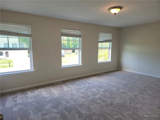 $494,900 | 5839 Pinehurst Court, Hamburg, NY 14085