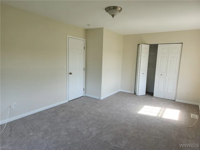 $494,900 | 5839 Pinehurst Court, Hamburg, NY 14085