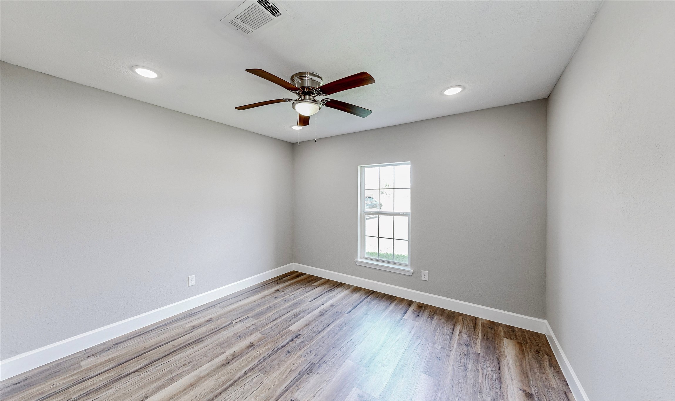 4914 29th Street Dickinson, TX 77539 - Photo 20 of 28 4th Bedroom