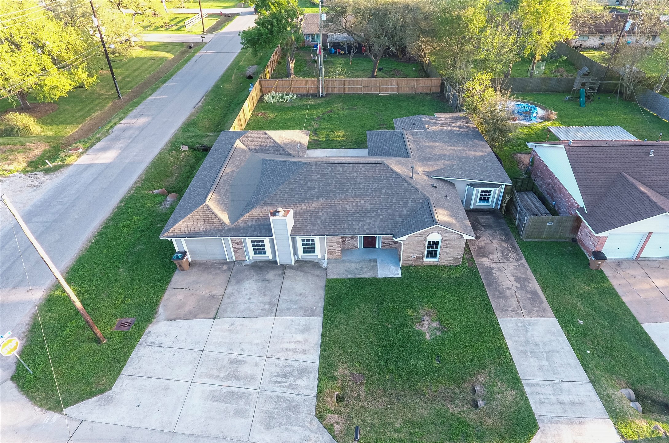 4914 29th Street Dickinson, TX 77539 - Photo 2 of 28 Aeriel Drone Shot #1