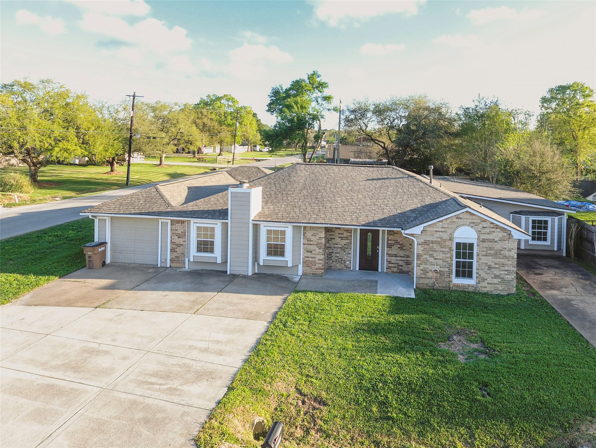 4914 29th Street Dickinson, TX 77539 - Photo 4 of 28 Aeriel Drone Shot #3