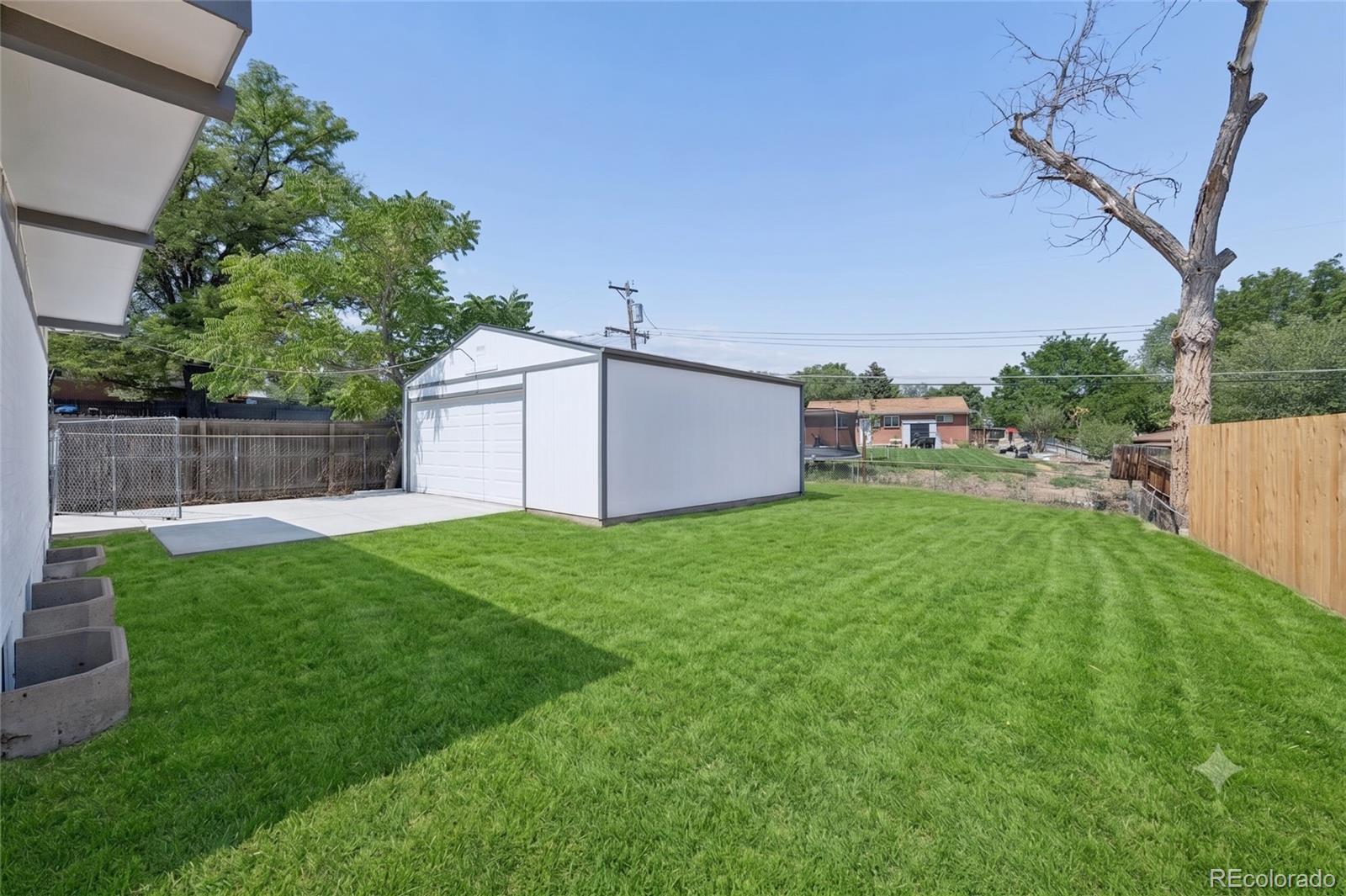 8661 Richard Road Denver, CO 80229 - Photo 3 of 26 Gallery Image 3