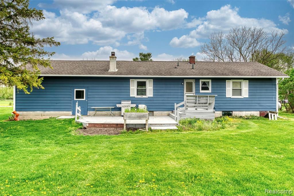 8869 North Robb Road Fowlerville, MI 48836 - Photo 17 of 33