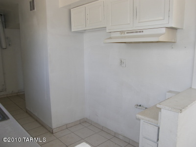 4633-4635 East Montecito Street Tucson, AZ 85711 - Photo 8 of 23
