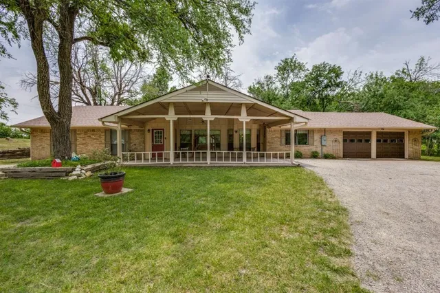 $725,000 | 677 Farm To Market Road 3356, Van Alstyne, TX 75495