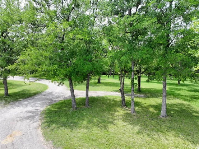 $725,000 | 677 Farm To Market Road 3356, Van Alstyne, TX 75495