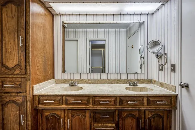 $725,000 | 677 Farm To Market Road 3356, Van Alstyne, TX 75495