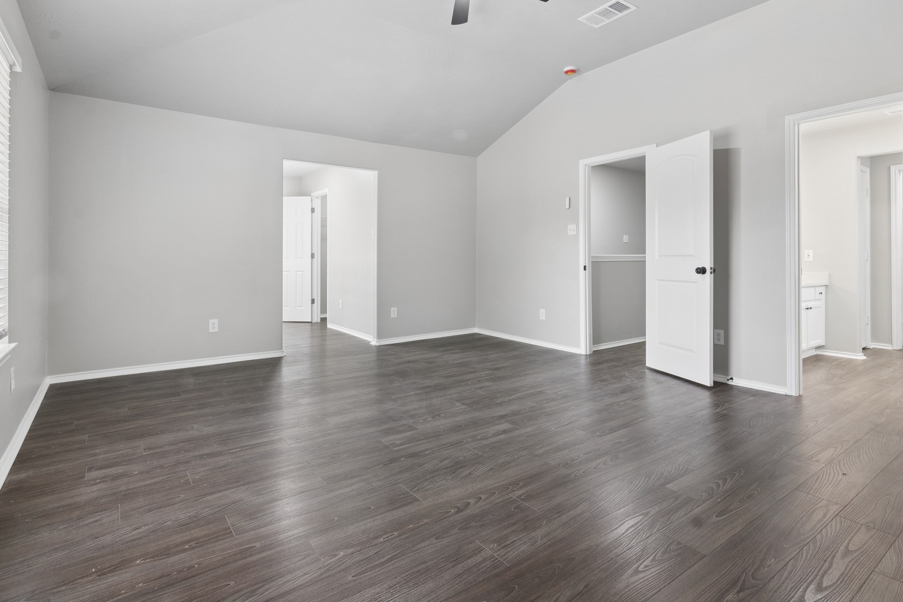 14211 Brunswick Point Lane Houston, TX 77047 - Photo 10 of 17