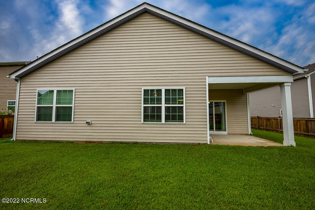304 Frida Road New Bern, NC 28560 - Photo 3 of 19 Covered Patio