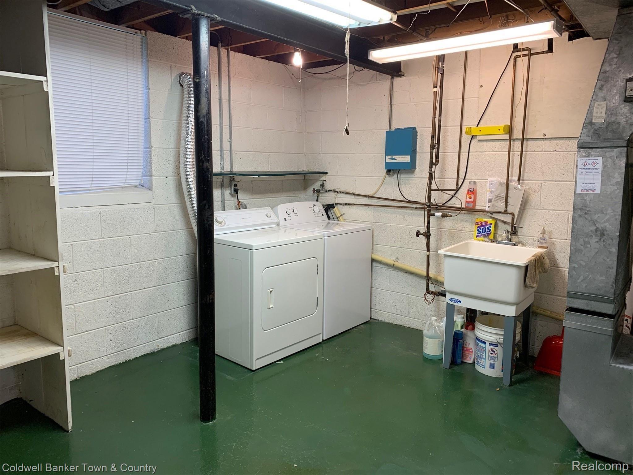 34330 Freedom Road Farmington, MI 48335 - Photo 42 of 45 Washer and Dryer Stay