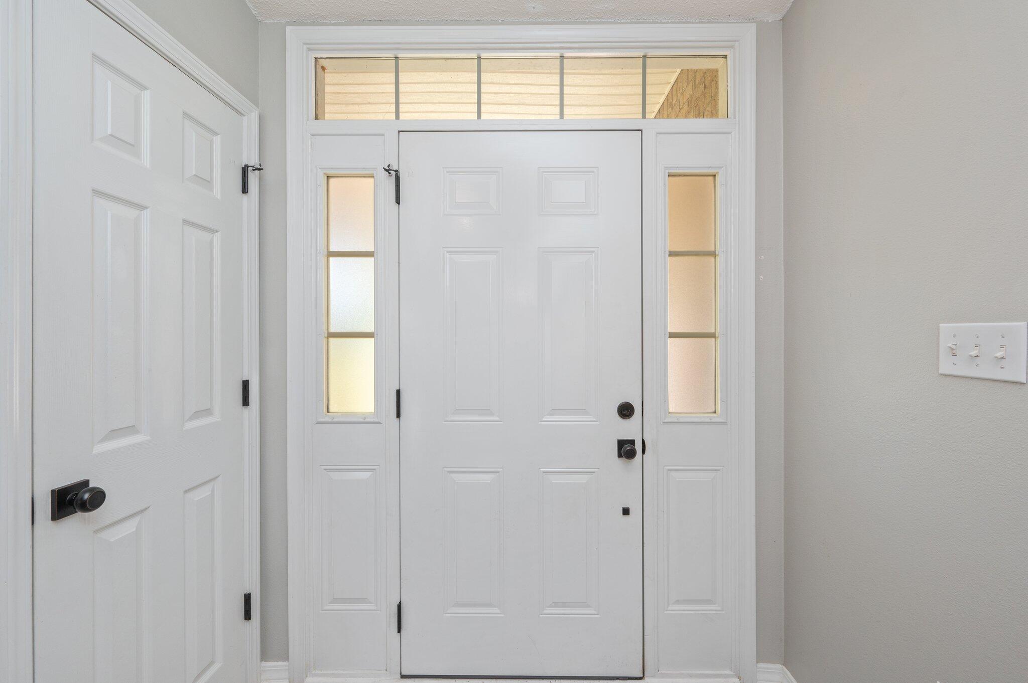 208 Citadel Lane Crestview, FL 32539 - Photo 17 of 27 a bathroom with a window