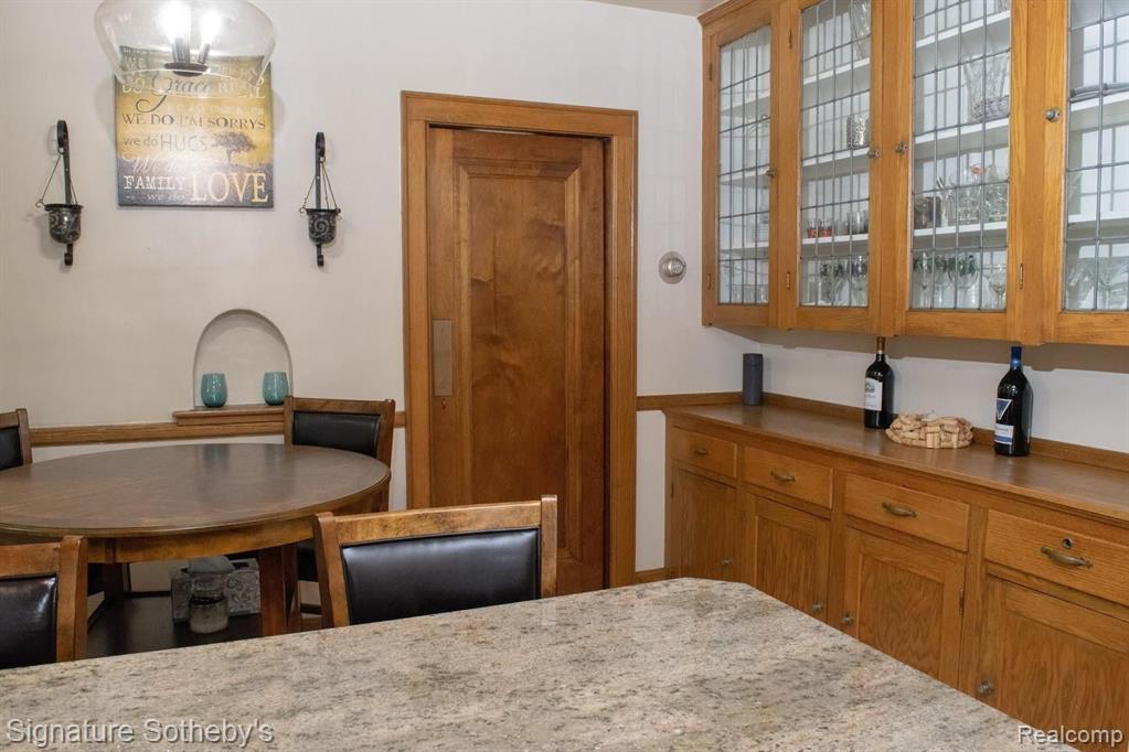 1318 Audubon Road Grosse Pointe Park, MI 48230 - Photo 10 of 35