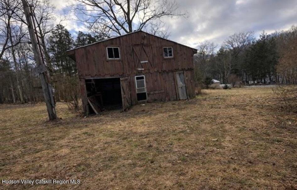 51 Stone Jug Road Craryville, NY 12521 - Photo 3 of 10 Barn