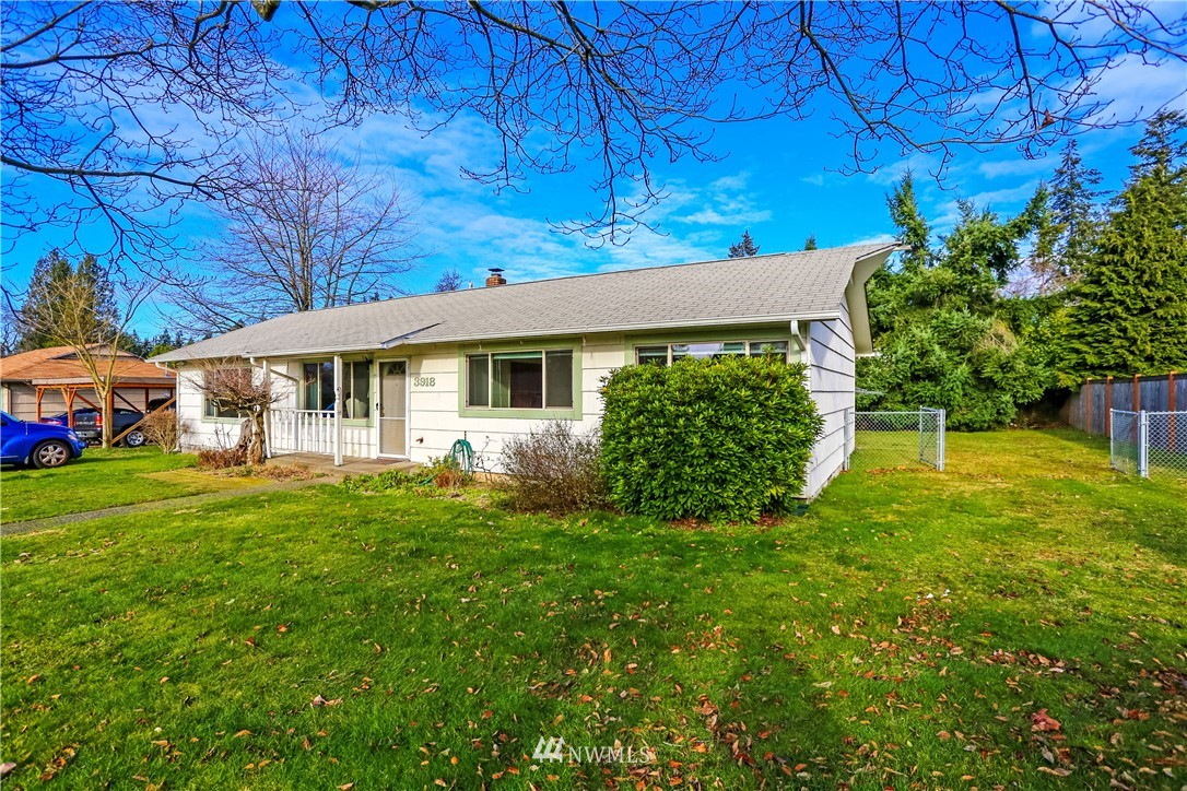 3918 Northeast 23rd Place Renton, WA 98056 - Photo 3 of 21