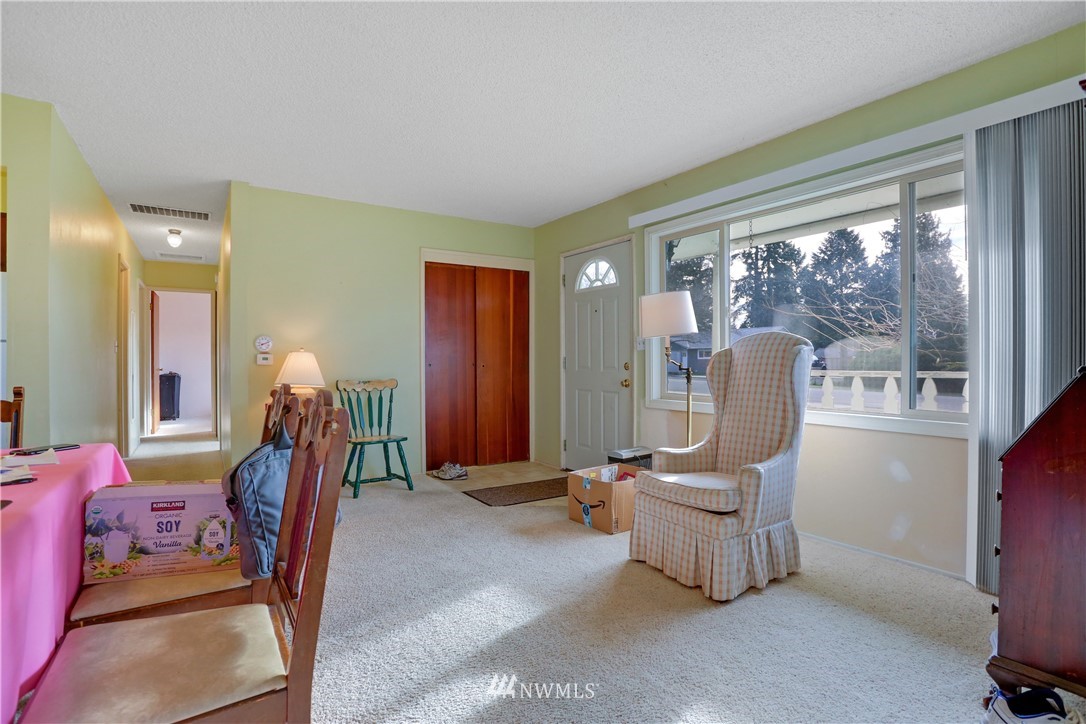 3918 Northeast 23rd Place Renton, WA 98056 - Photo 5 of 21