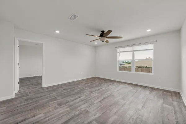 $2,150 | 5557 Galahad Trail, Milton, FL 32583