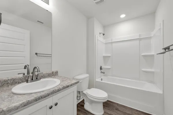 $2,150 | 5557 Galahad Trail, Milton, FL 32583