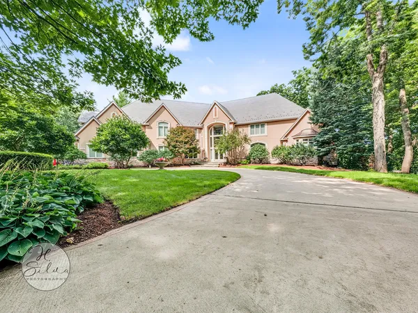 $1,299,900 | 11022 Ayrshire Court, Woodstock, IL 60098