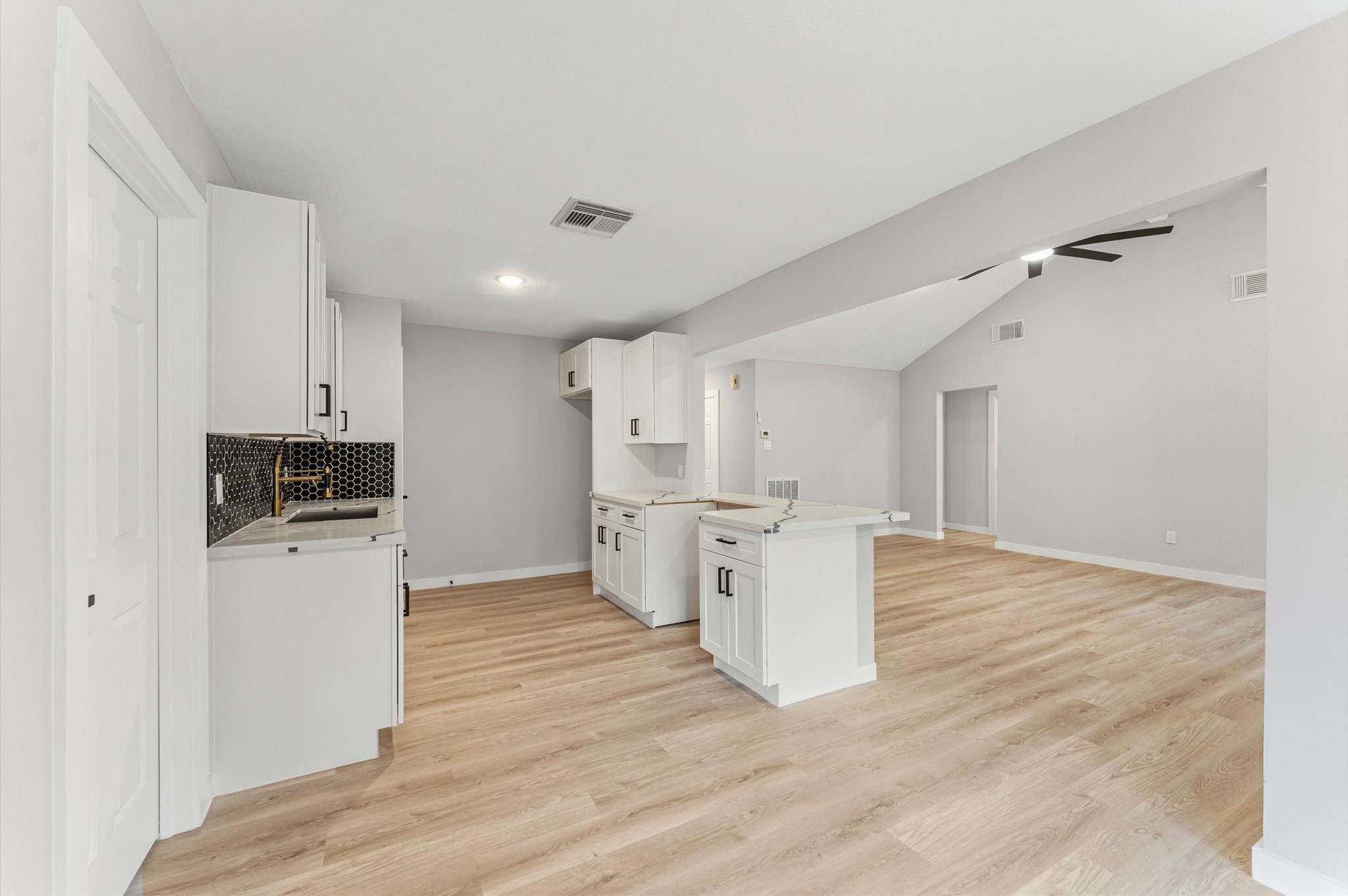 30 North Drifting Leaf Court Spring, TX 77380 - Photo 19 of 42