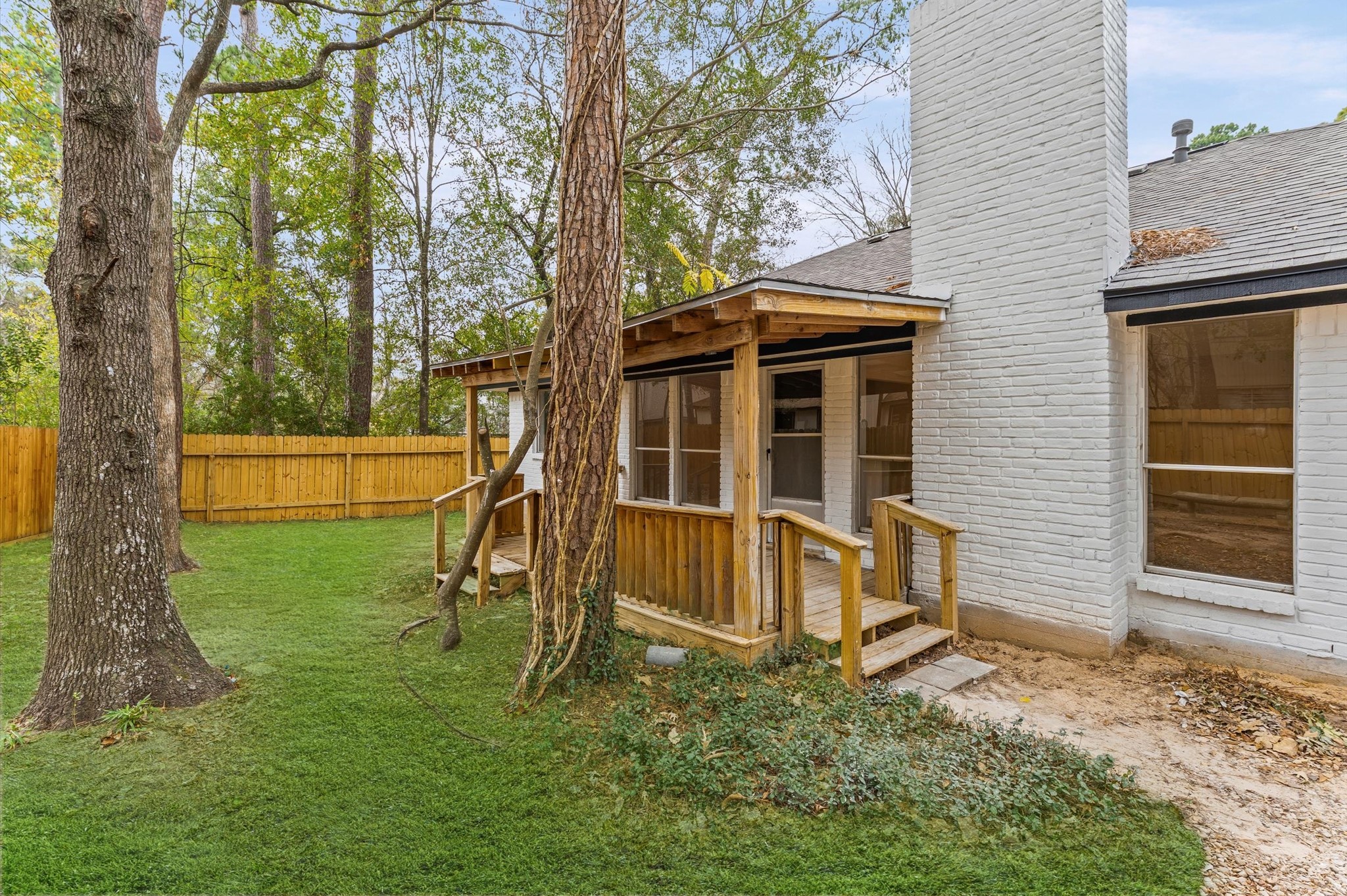 30 North Drifting Leaf Court Spring, TX 77380 - Photo 39 of 42 Virtually enhanced grass