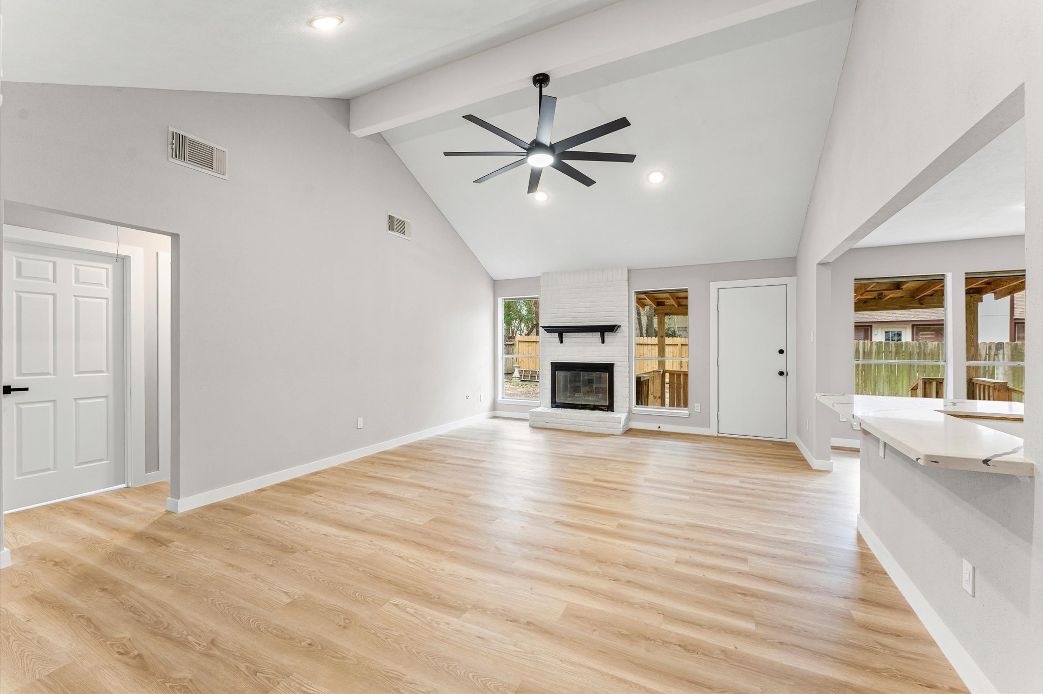 30 North Drifting Leaf Court Spring, TX 77380 - Photo 9 of 42