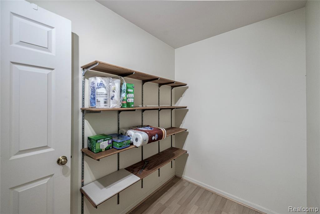 19710 West 13 Mile Road, Unit 201 Franklin, MI 48025 - Photo 17 of 34