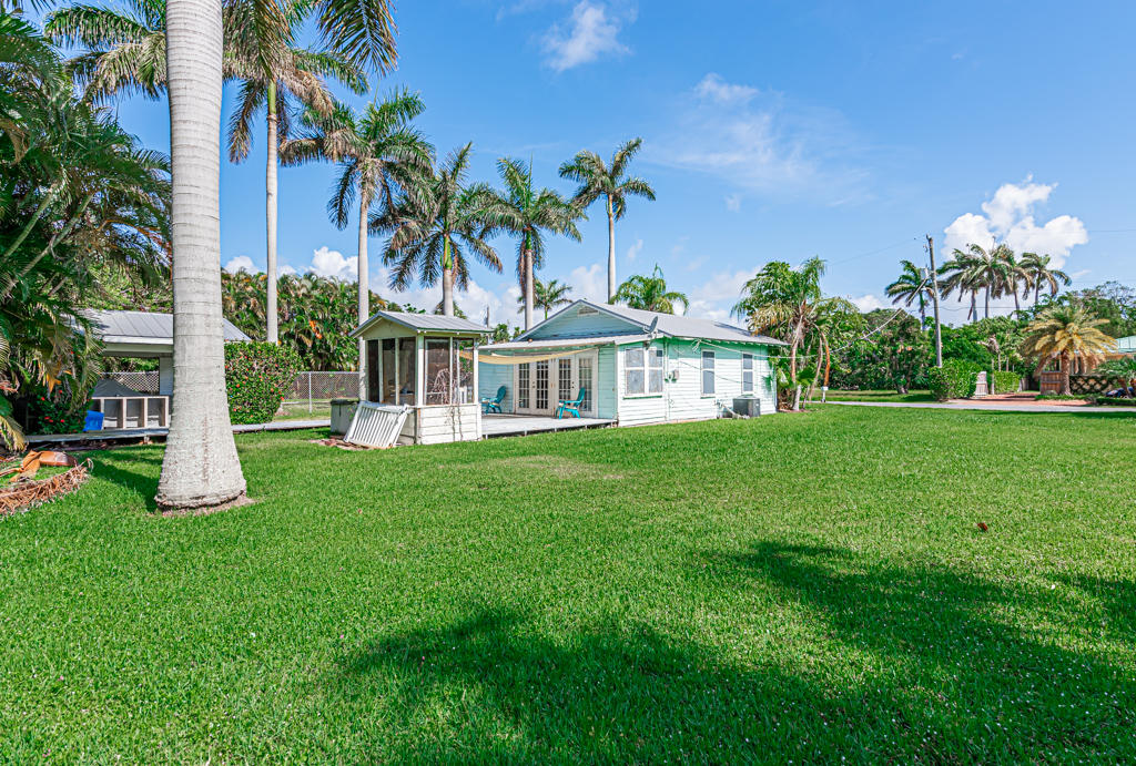 626 Potter Road Boynton Beach, FL 33435 - Photo 11 of 27 Back of house