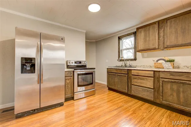 $168,900 | 255 Tanoak Avenue, Shipman, IL 62685