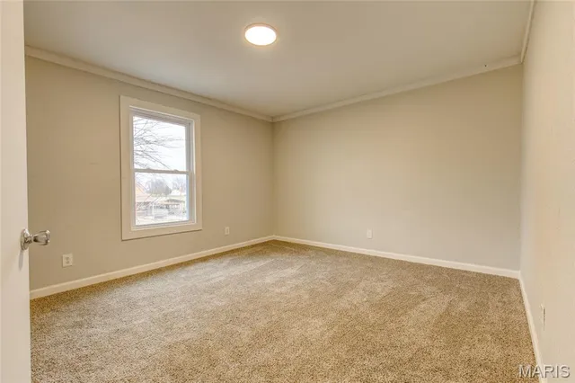 $179,900 | 255 Tanoak Avenue, Royal Lakes, IL 62685