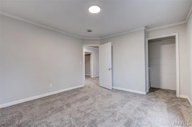 $179,900 | 255 Tanoak Avenue, Royal Lakes, IL 62685