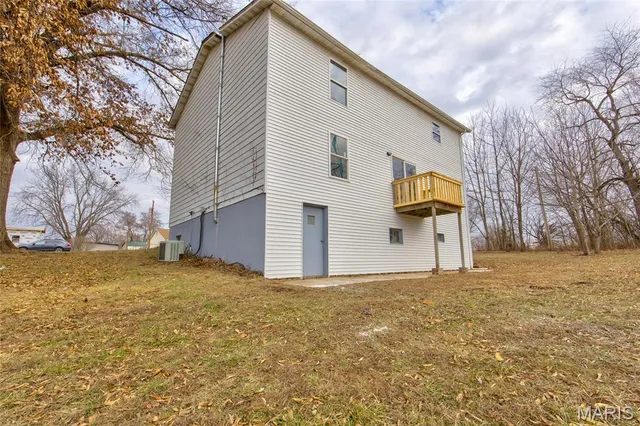 $168,900 | 255 Tanoak Avenue, Shipman, IL 62685