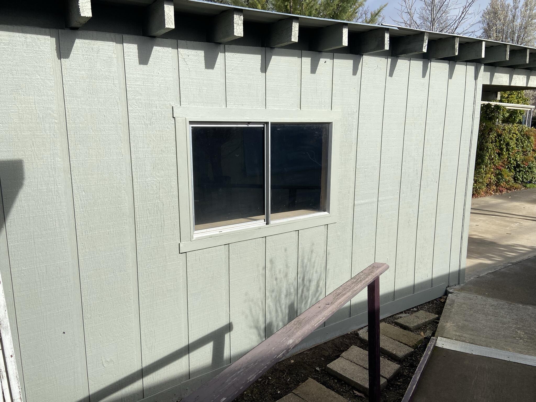 Great workshop or storage. Approx. 10 x 16 with power.