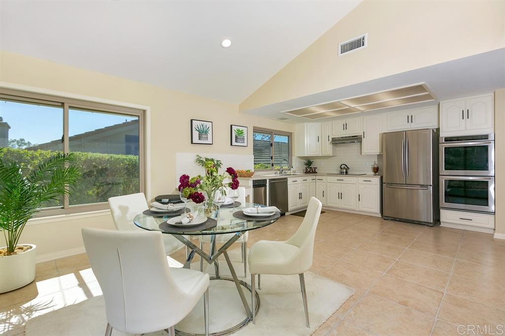 1575 Hawk View Drive Encinitas, CA 92024 - Photo 12 of 25
