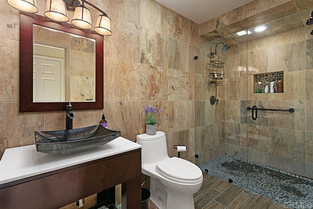 1575 Hawk View Drive Encinitas, CA 92024 - Photo 14 of 25