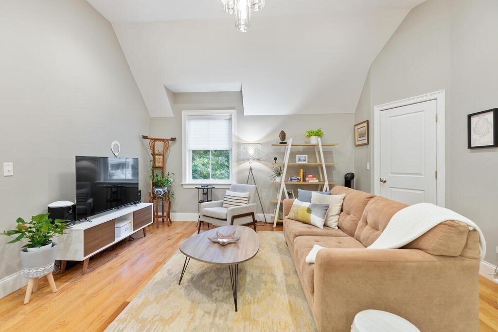 6 Peter Parley Road, Unit 3 Boston, MA 02130 - Photo 6 of 23